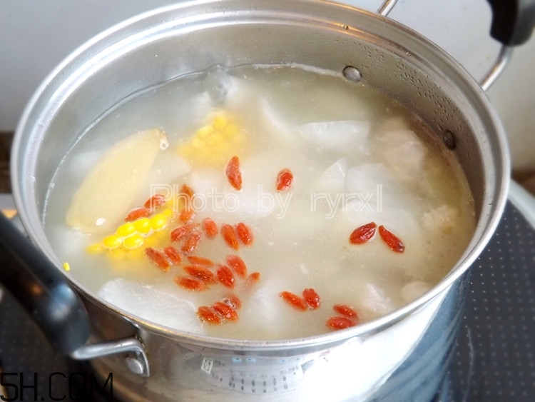 吃白蘿卜有哪些益處？白蘿卜的養(yǎng)生功效有哪些？