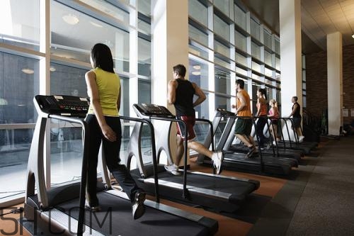 跑步機應(yīng)該設(shè)置多少速度？跑步機減肥的正確方法有哪些？