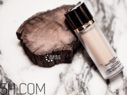tom ford圓管粉底液怎么樣？tom ford圓管粉底液測評