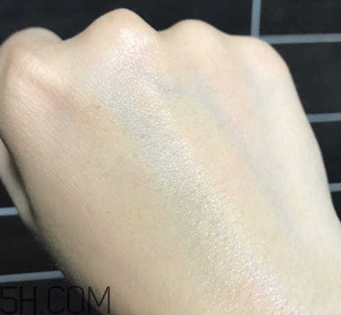 科顏氏高保濕面霜刺痛正常嗎？科顏氏高保濕面霜長脂肪粒