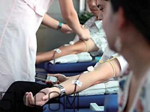 女人可以在月經(jīng)期獻(xiàn)血嗎？獻(xiàn)血可以在月經(jīng)期間嗎？