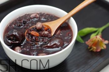 女性哪個部位最脆弱？女性吃什么養(yǎng)生？