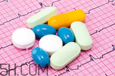 廁所蹲久了的危害是什么？日常解便秘的方法有哪些？