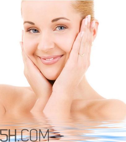 潔爾陰一瓶蓋是多少？潔爾陰能洗頭嗎？