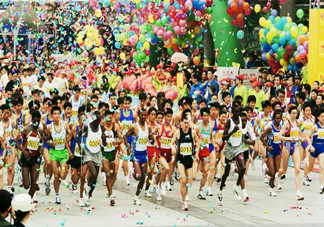 跑馬拉松可以喝紅牛嗎？跑馬拉松前什么時(shí)候喝紅牛最好？