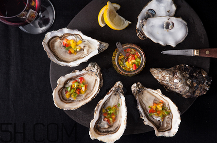 生蠔的食用注意事項 生蠔可以和牛肉一起吃嗎 生蠔的食用注意事項 生蠔可以和牛肉一起吃嗎