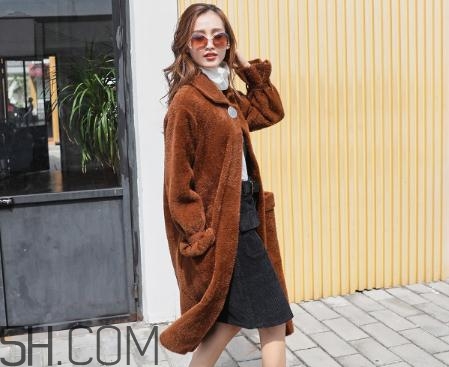 貂絨大衣可以機(jī)洗嗎？貂絨大衣可以熨燙嗎？