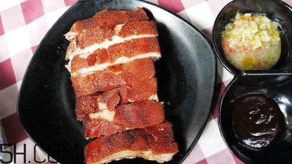 脆皮烤豬用什么設備好？中國最出名的脆皮烤豬在哪里？