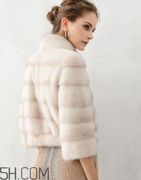 裘皮大衣怎樣清洗？裘皮大衣怎么挑選？