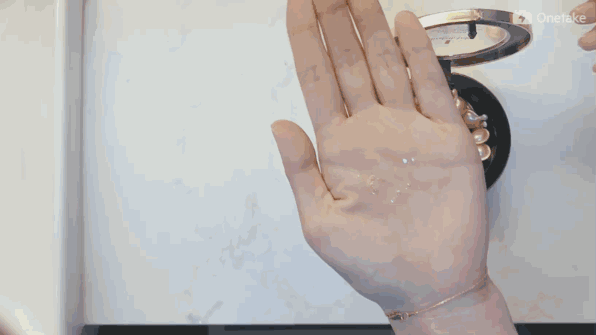 雅頓金膠怎么打開？雅頓金膠膠囊怎么扭開？