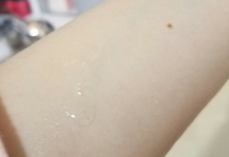 雅頓金膠怎么打開？雅頓金膠膠囊怎么扭開？