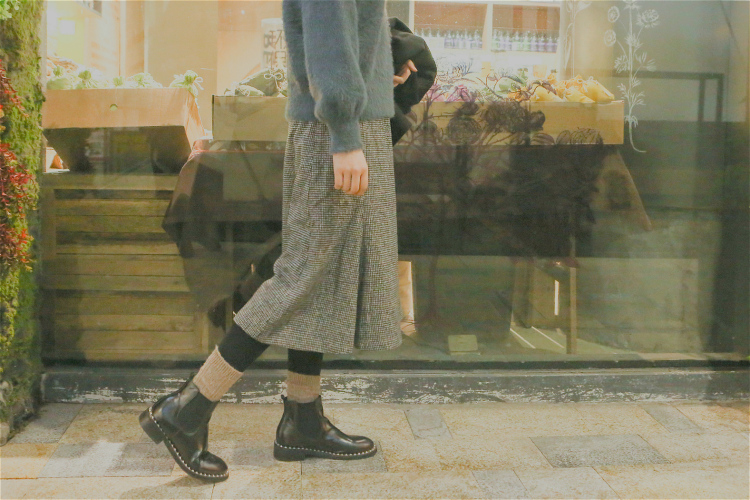 格子裙搭配毛衣好看吧 就算冬也不要放棄裙子 格子裙搭配毛衣好看吧 就算冬也不要放棄裙子