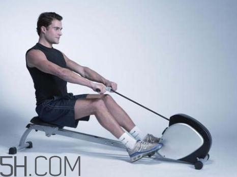 劃船機(jī)減脂效果如何？劃船機(jī)能減肚子嗎？