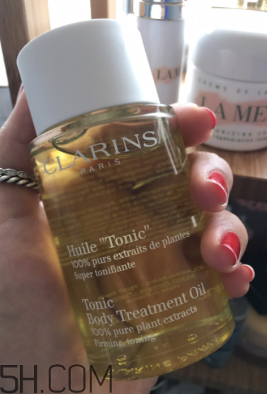 嬌韻詩(shī)身體精油怎么用？嬌韻詩(shī)身體精油按摩手法