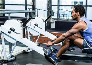 劃船機減脂效果如何？劃船機能減肚子嗎？