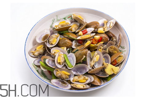 花甲需要焯水嗎？吃花甲不能吃什么？