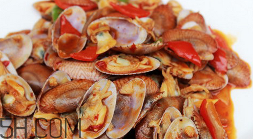 花甲用什么水泡比較好？死了的花甲能吃嗎？