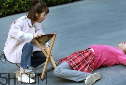 張一山式比心怎么做？張一山比心動(dòng)圖