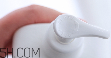 c乳是什么護(hù)膚品？c乳蓋子怎么打開(kāi)？