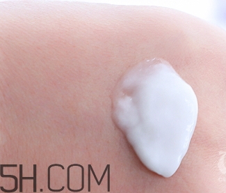 c乳是什么護(hù)膚品？c乳蓋子怎么打開(kāi)？