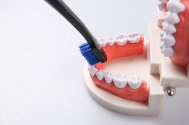 刷牙的錯(cuò)誤方法 這些刷牙誤區(qū)需謹(jǐn)記 刷牙的錯(cuò)誤方法 這些刷牙誤區(qū)需謹(jǐn)記