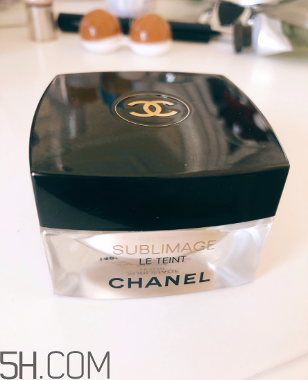 香奈兒光彩水潤(rùn)粉底液好用嗎？香奈兒粉底液使用感