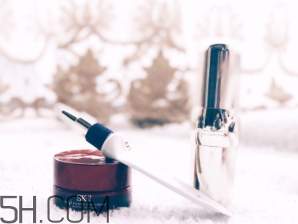 百優(yōu)眼霜和sk2眼霜哪個好？百優(yōu)眼霜和sk2眼霜對比