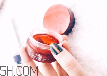 百優(yōu)眼霜和sk2眼霜哪個好？百優(yōu)眼霜和sk2眼霜對比