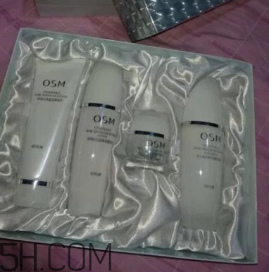 歐詩漫哪個套盒性價比最高？歐詩漫補水套盒與美白套盒對比