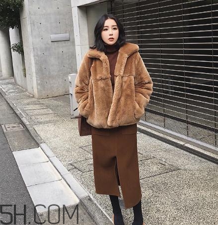 兔毛皮草掉毛嗎？兔毛皮草掉毛怎么處理？