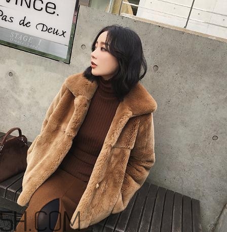 兔毛皮草發(fā)黃怎么處理？兔毛皮草怎么存放？