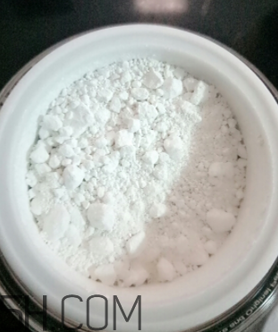 歐詩(shī)漫珍珠粉如何判真假？歐詩(shī)漫珍珠粉為什么有結(jié)塊？