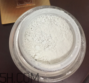 京潤珍珠粉和歐詩漫珍珠粉哪個貴_哪個性價比更高 京潤珍珠粉和歐詩漫珍珠粉哪個貴_哪個性價比更高