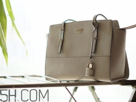 guess包包質(zhì)量怎么樣？guess包包是皮的嗎？