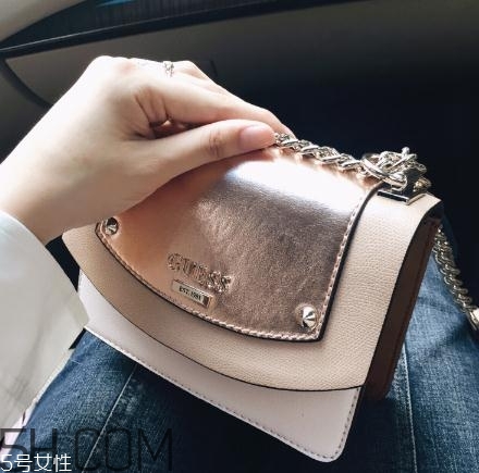 guess包包質(zhì)量怎么樣？guess包包是皮的嗎？