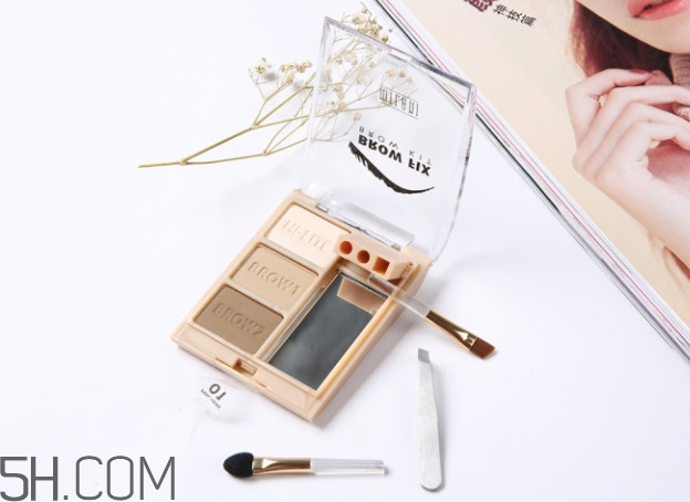 拍證件照怎么化妝好看 最美證件照妝容教程 拍證件照怎么化妝好看 最美證件照妝容教程