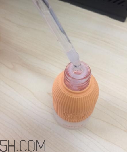 春紀(jì)咖啡緊致精華液好用嗎？春紀(jì)咖啡緊致精華液評(píng)測(cè)