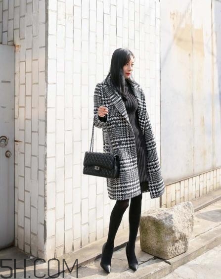 千鳥格大衣適合多大年齡？千鳥格大衣顯老嗎？