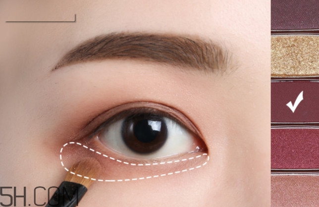 怎樣化妝遮黑眼圈眼袋 化了妝還這么喪？