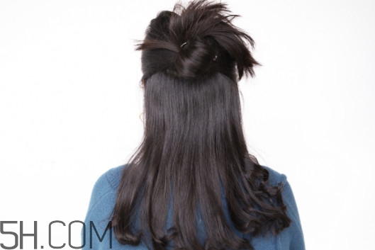 水波紋卷發(fā)棒操作方法視頻教程 水波紋卷發(fā)棒操作方法視頻教程