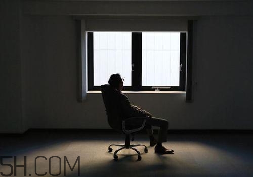 焦慮癥很難入睡怎么辦？焦慮癥入睡困難怎么辦？