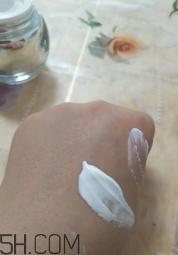 歐詩漫素顏霜和韓束素顏霜哪個好_性價比哪個更高 歐詩漫素顏霜和韓束素顏霜哪個好_性價比哪個更高