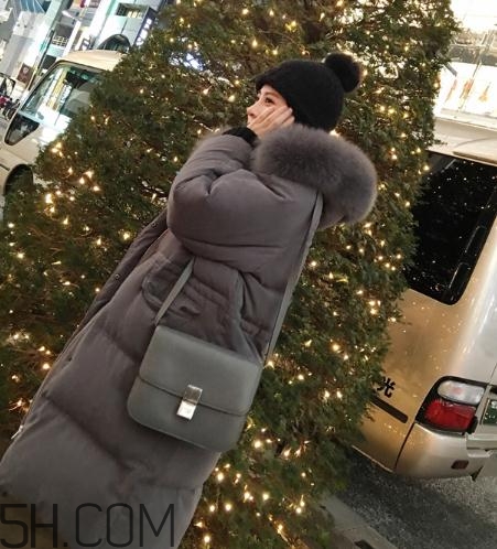 白鴨絨羽絨服保暖嗎？白鴨絨有味道怎么去味？