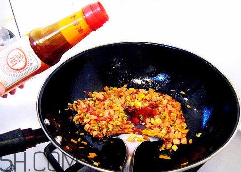 炒菜為什么要加醋？炒菜加醋的益處有哪些？