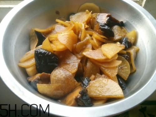 香菇和白蘿卜可以一起吃嗎？香菇和白蘿卜一起吃有什么好處？