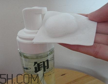 三草兩木卸妝液好用嗎？三草兩木卸妝液測評