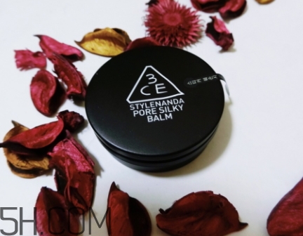 豬油膏和素顏霜哪個(gè)先用？豬油膏和素顏霜使用順序