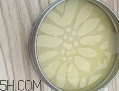 豬油膏和素顏霜哪個(gè)先用？豬油膏和素顏霜使用順序