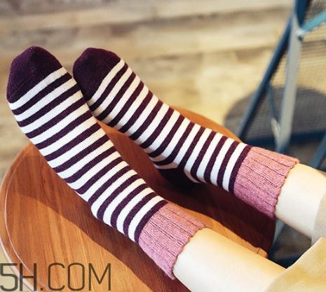 襪子洗完發(fā)硬怎么回事？為什么襪子洗完變硬？