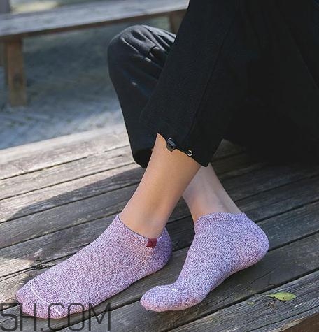 襪子洗完還臭怎么辦？襪子洗不干凈怎么辦？